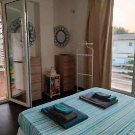 דירה A Gem With Terrace פולה