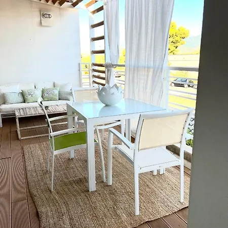 A Gem With Terrace Апартаменты *