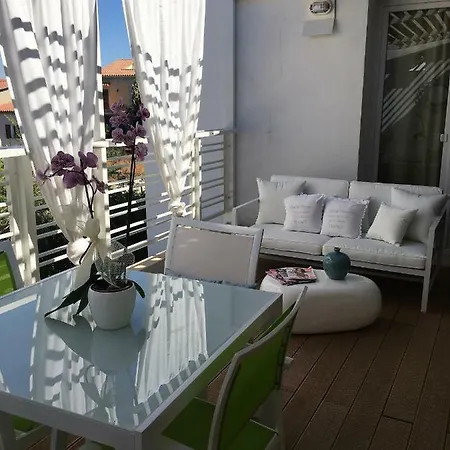 A Gem With Terrace Апартаменты