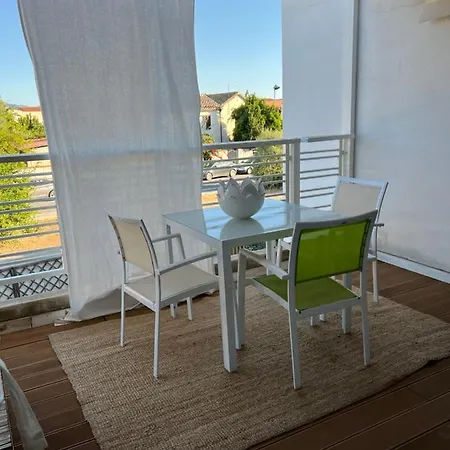 شقة A Gem With Terrace بولا