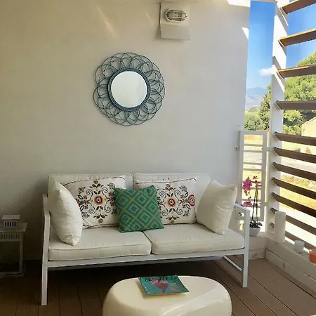 شقة A Gem With Terrace بولا
